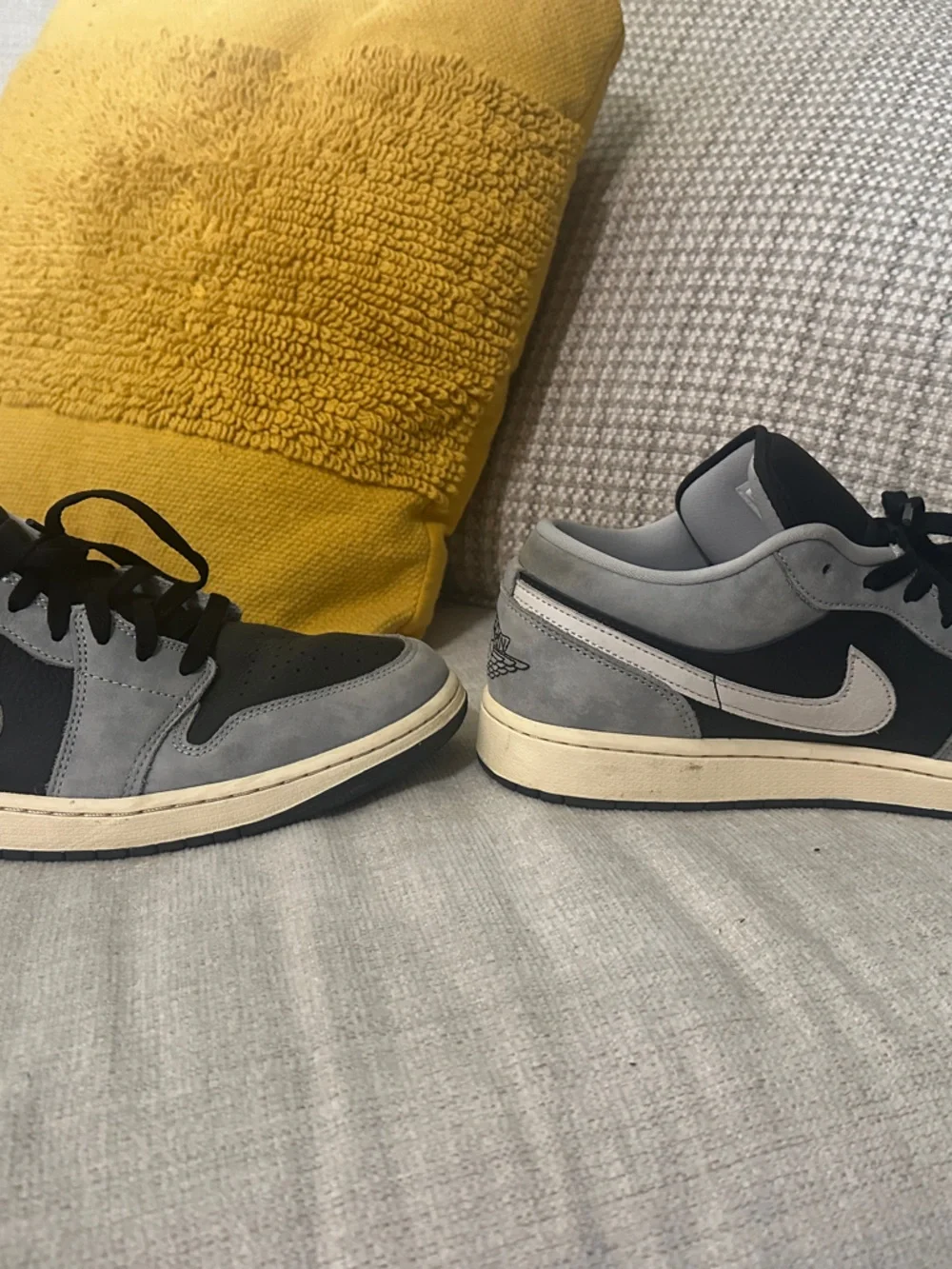 Air Jordan 1 Low SE Light Smoke Grey Off Noir Men’s Size 12 HQ2010-012